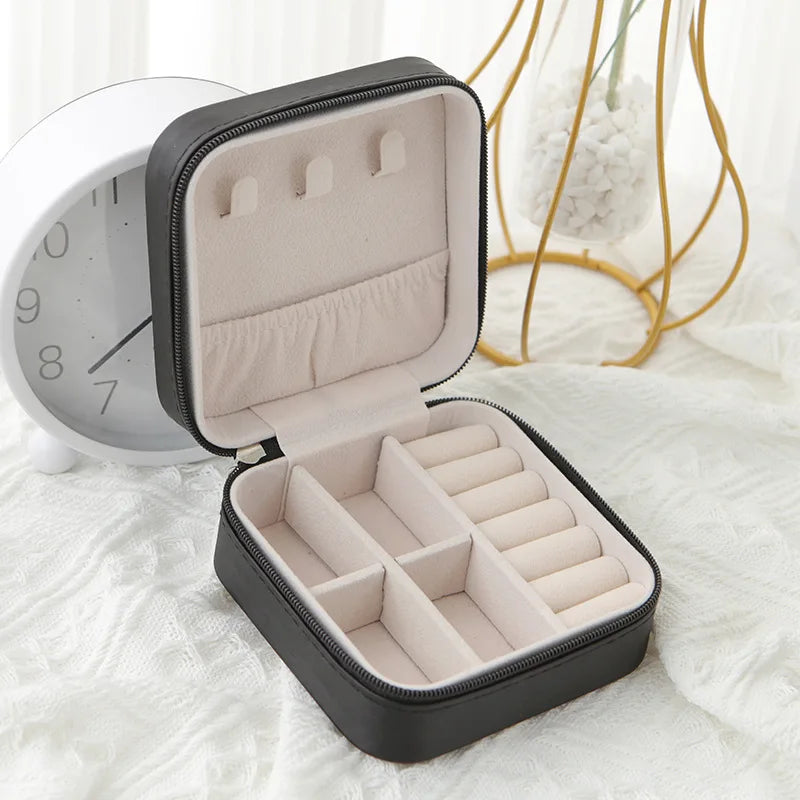 Portable Mini Jewelry Storage Box Travel Organizer Jewelry Case Leather Storage Earrings Necklace Ring Jewelry Organizer Display